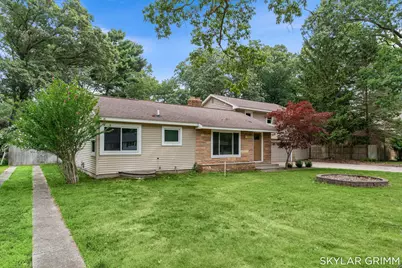1924 Maryland Boulevard, Norton Shores, MI 49441 - Photo 3