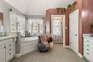 5052 S Dickinson Ct, Saint Joseph, MI 49085 - Photo 25