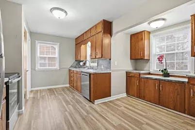 318 Kingsley Avenue, Saint Joseph, MI 49085 - Photo 9