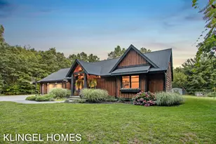 13698 Stearns Ct, Grand Haven, MI 49417 - Photo 1