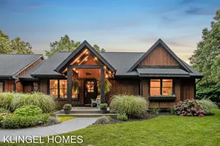 13698 Stearns Ct, Grand Haven, MI 49417 - Photo 3