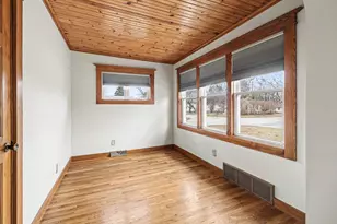 802 N Emily St, Ludington, MI 49431 - Photo 21