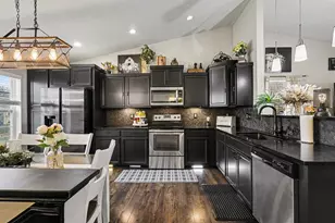 72157 Beacon Ct, South Haven, MI 49090 - Photo 3