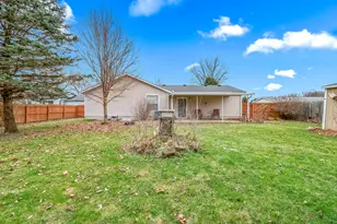 437 Richard St, Quincy, MI 49082 - Photo 17