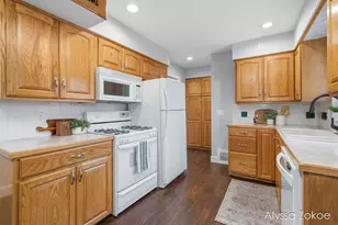 6566 Cherrywood Ave, Jenison, MI 49428 - Photo 11