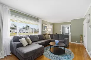 758 Parkway The St, Jackson, MI 49203 - Photo 5