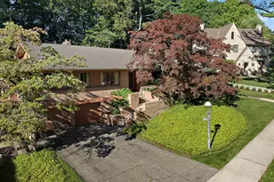 375 Woodlawn Ave, Grand Haven, MI 49417 - Photo 5