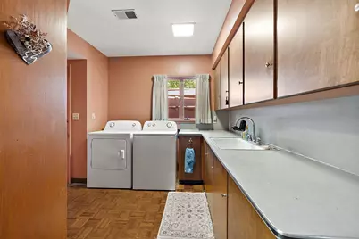 375 Woodlawn Avenue, Grand Haven, MI 49417 - Photo 15