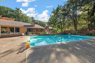 375 Woodlawn Ave, Grand Haven, MI 49417 - Photo 49