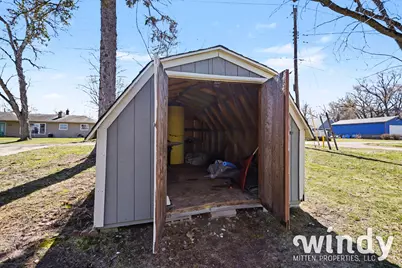 8207 Pokagon Road, Watervliet, MI 49098 - Photo 23