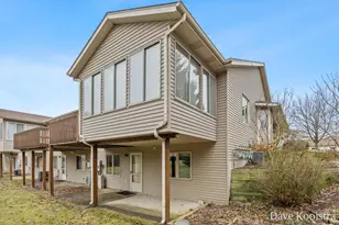 1005 Amber Ridge Dr SW, Byron Center, MI 49315 - Photo 5