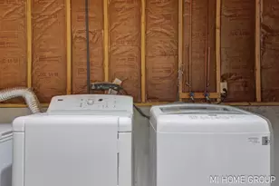 641 Pineview Dr, Holland, MI 49424 - Photo 33