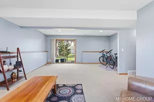 641 Pineview Dr, Holland, MI 49424 - Photo 25