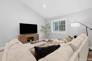 1060 Chicago Dr, Whitehall, MI 49461 - Photo 9