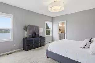 8886 Stonepoint Ct, Jenison, MI 49428 - Photo 17