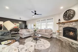 10201 Opal Ridge Dr, Onekama, MI 49675 - Photo 11