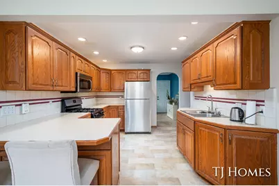 2536 Day Avenue NW, Grand Rapids, MI 49544 - Photo 9