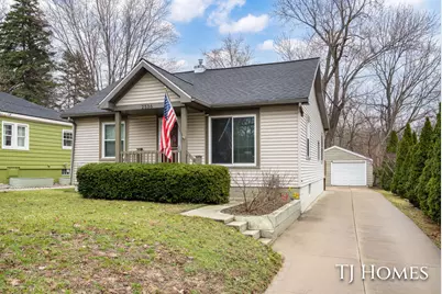 2536 Day Avenue NW, Grand Rapids, MI 49544 - Photo 1