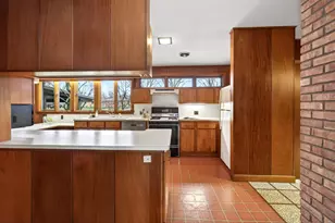 1301 Lewis Ave, Saint Joseph, MI 49085 - Photo 13