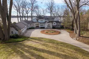 714 N Shore Dr, Holland, MI 49424 - Photo 3