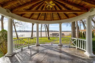 714 N Shore Dr, Holland, MI 49424 - Photo 31