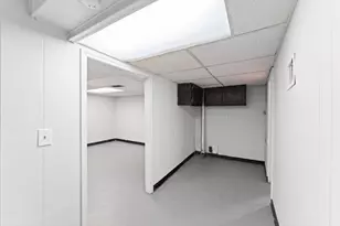 20947 Beechwood Ave, Eastpointe, MI 48021 - Photo 15