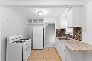 20947 Beechwood Ave, Eastpointe, MI 48021 - Photo 3