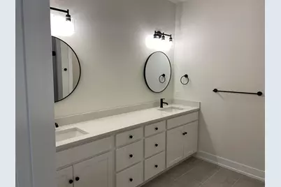 725 Violet Way, Saint Joseph, MI 49085 - Photo 13