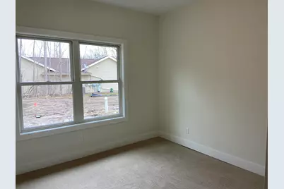 725 Violet Way, Saint Joseph, MI 49085 - Photo 17