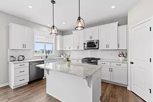 4478 Point Superior Ct, Holland, MI 49424 - Photo 23