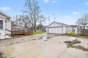 4641 Pinehurst Ave SW, Grand Rapids, MI 49548 - Photo 17