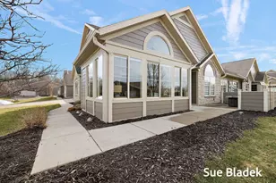 1210 Waterwalk Dr, Holland, MI 49423 - Photo 5