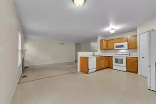 8126 Cypress Cir, Dexter, MI 48130 - Photo 7