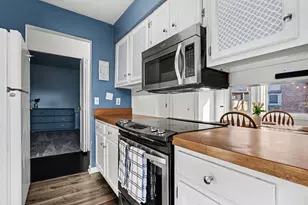 2639 Chatham Woods Dr SE, Grand Rapids, MI 49546 - Photo 9