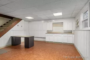 1380 Lake Michigan Dr NW, Grand Rapids, MI 49534 - Photo 33