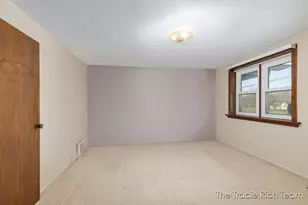 1380 Lake Michigan Dr NW, Grand Rapids, MI 49534 - Photo 21