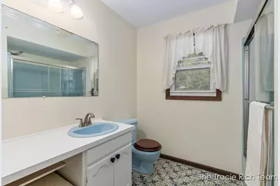1380 Lake Michigan Drive NW, Grand Rapids, MI 49534 - Photo 25