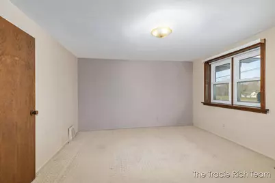 1380 Lake Michigan Drive NW, Grand Rapids, MI 49534 - Photo 19