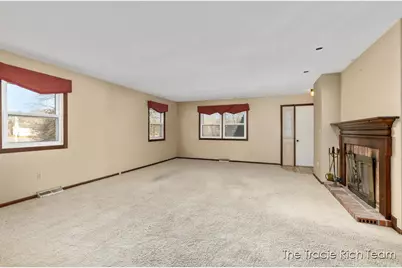 1380 Lake Michigan Drive NW, Grand Rapids, MI 49534 - Photo 5