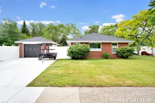 1508 Wisconsin St, Grand Haven, MI 49417 - Photo 1