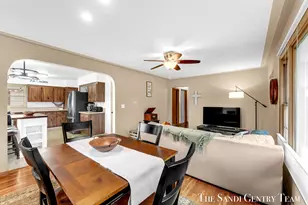 1508 Wisconsin St, Grand Haven, MI 49417 - Photo 9