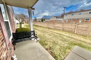 35466 Stillmeadow Ln, Clinton, MI 48035 - Photo 7