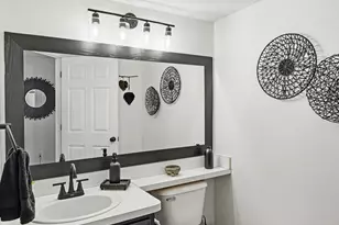 4404 Willow View Ct, Howell, MI 48843 - Photo 9