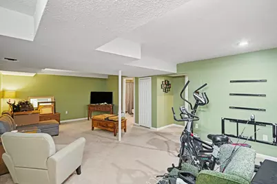 4404 Willow View Court, Howell, MI 48843 - Photo 19