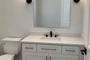 5615 Old Orchard Trail, Orchard Lake, MI 48324 - Photo 17