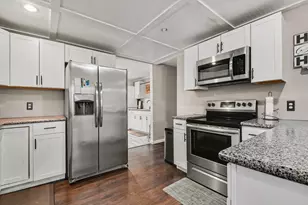 548 Hall St, Ionia, MI 48846 - Photo 9