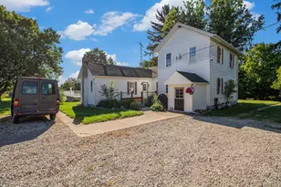 7350 Sanford Rd, Howell, MI 48855 - Photo 3