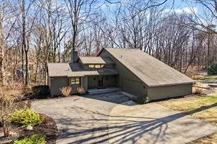 687 Lugers Rd, Holland, MI 49423 - Photo 1