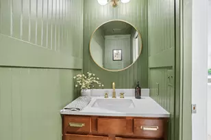 687 Lugers Rd, Holland, MI 49423 - Photo 15