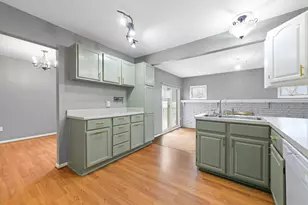 39063 Grennada St, Livonia, MI 48154 - Photo 11